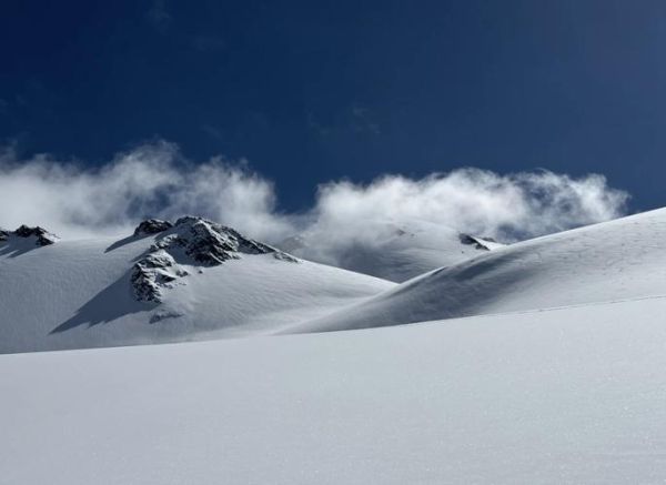 雪山为什么让人想哭_雪山治愈心情的秘密