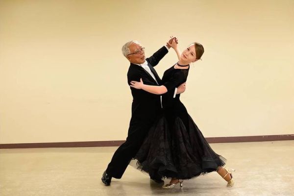 双人舞如何表达情感_双人舞情感表达技巧