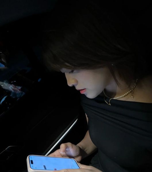 侧脸怎么表达情感_侧脸情绪识别技巧