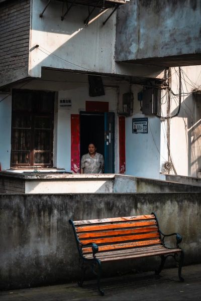 小巷情感表达_如何在文字里留住烟火气