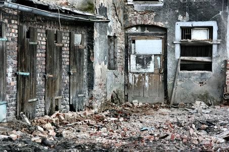 废墟歌曲表达什么情感_如何听懂废墟