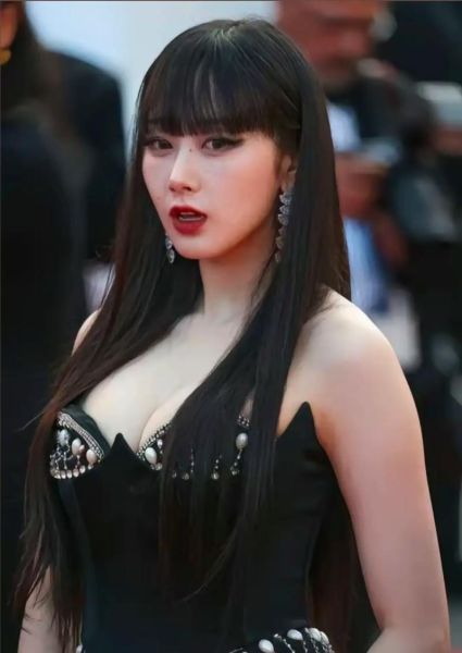 吉赛尔为什么突然哭了_吉赛尔情绪崩溃背后真相