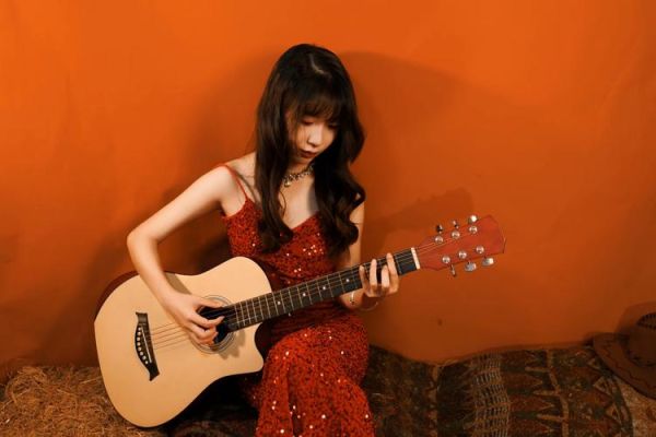 远遁歌曲表达了什么情感_远遁歌词背后故事